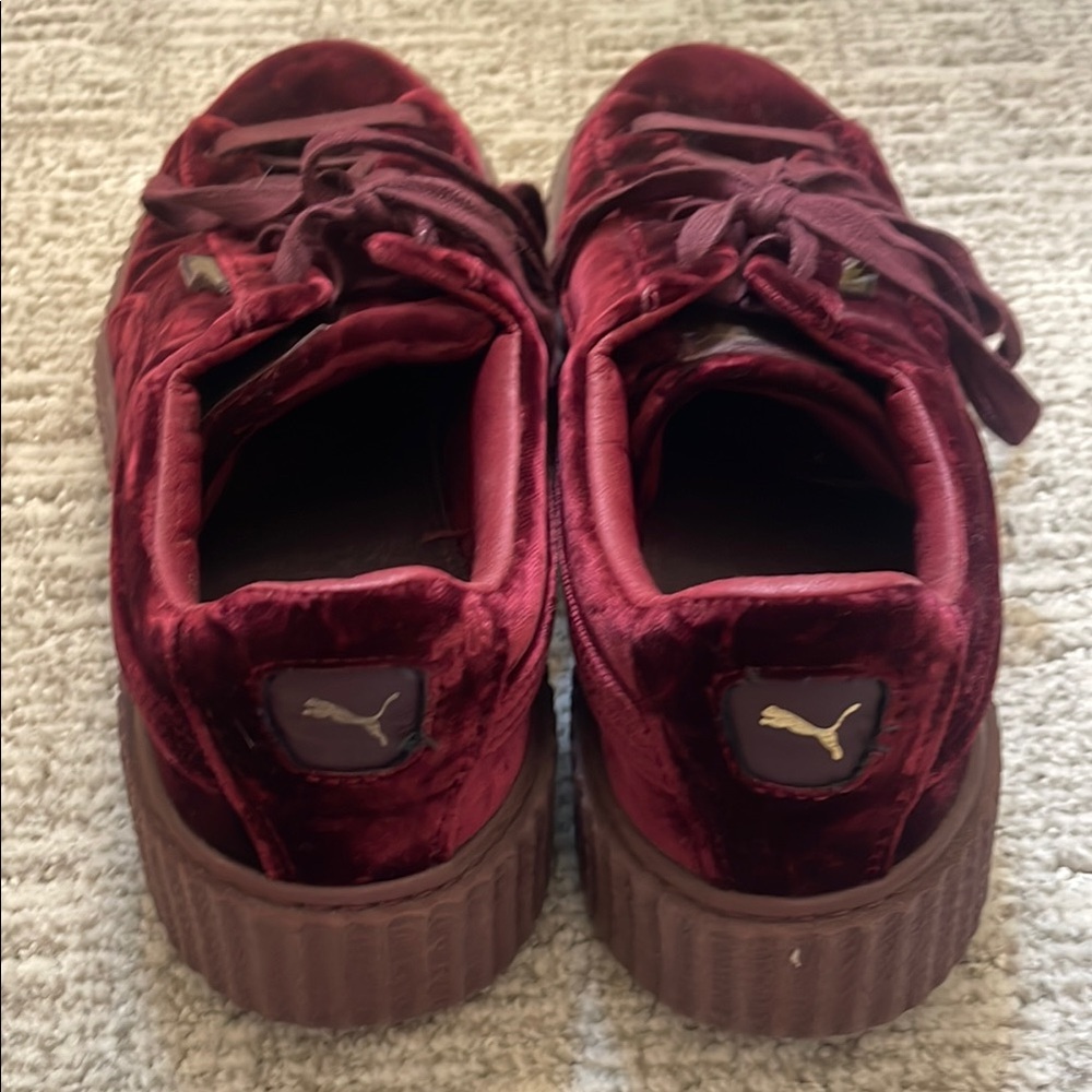 Luxurious Men's Puma Velvet Sneakers in Rich Burgundy - Picture 3 of 7